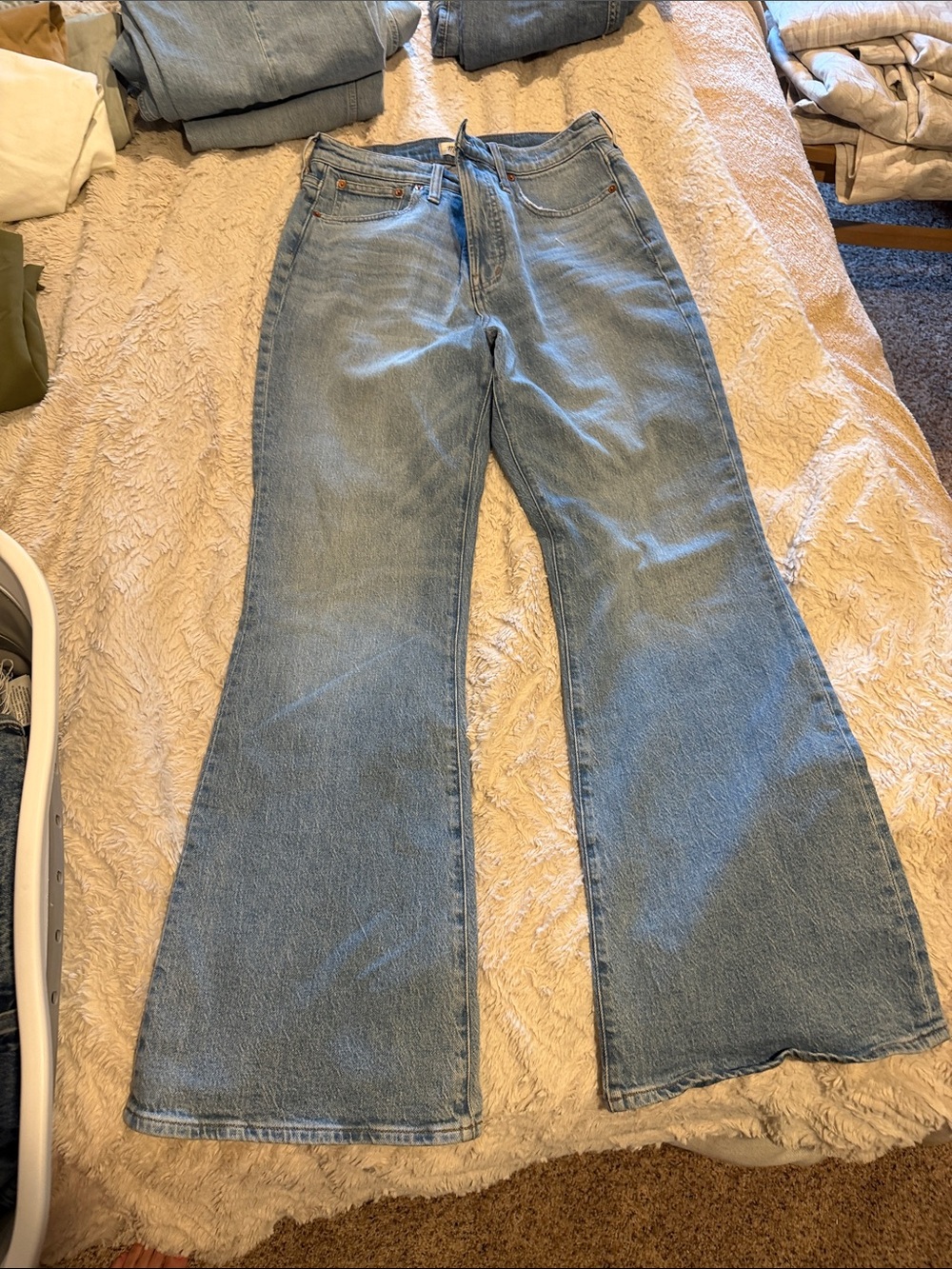 Madewell Perfect Vintage Flare Jeans for Women - Picture 2 of 5